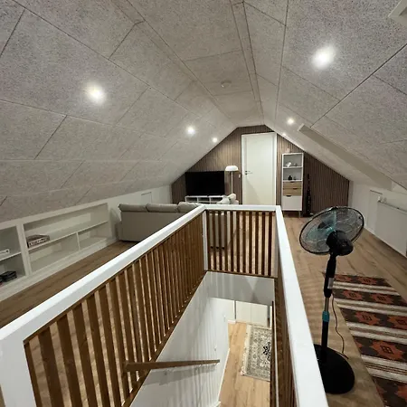 The Wild Swan - Big House With Many Beds In - Free Parking *