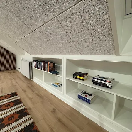 The Wild Swan - Big House With Many Beds In - Free Parking شقة أودنسه