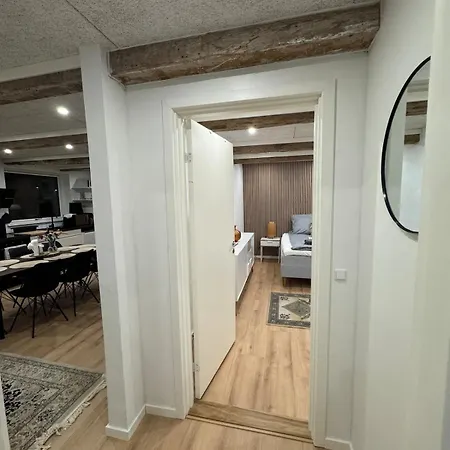 Apartment The Wild Swan - Big House With Many Beds In - Free Parking