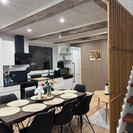 شقة The Wild Swan - Big House With Many Beds In - Free Parking