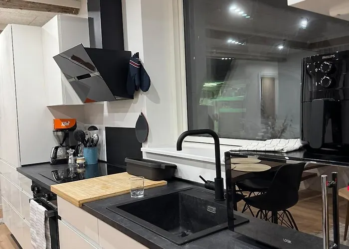 Appartamento The Wild Swan - Big House With Many Beds In - Free Parking *