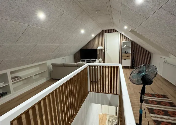 The Wild Swan - Big House With Many Beds In - Free Parking *