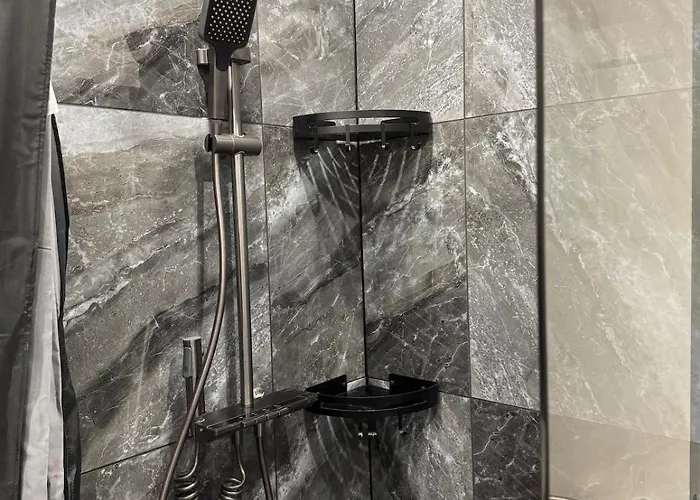 The Wild Swan - Big House With Many Beds In - Free Parking *